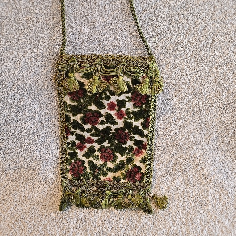 Vintage Carpet Bags Of America Bag Purse Green‎ Pink Floral Tassels Boho  Lined